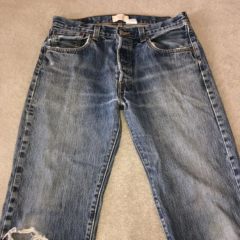 Vintage LEVIS 501 Straight Leg Button Fly Med Stonewash Denim Jeans Sz 34